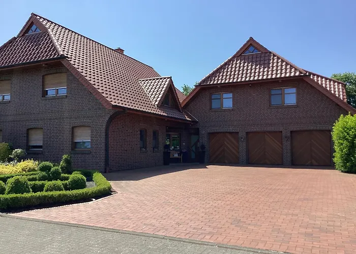 Landhaus Saterland Ferienwohnung アパート